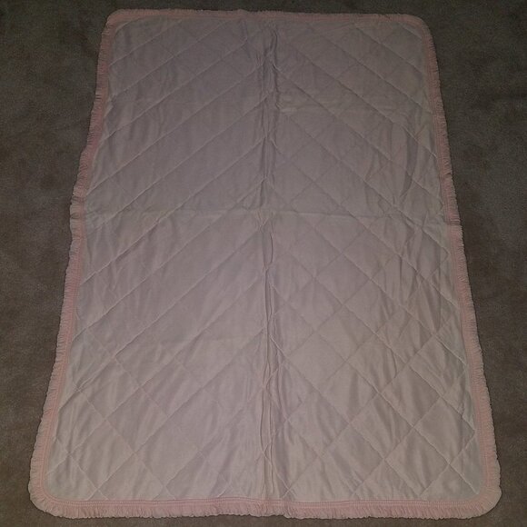 Pink White Quilted Comforter Crib Baby Girl Blanket Ruffled Edges - Picture 2 of 7